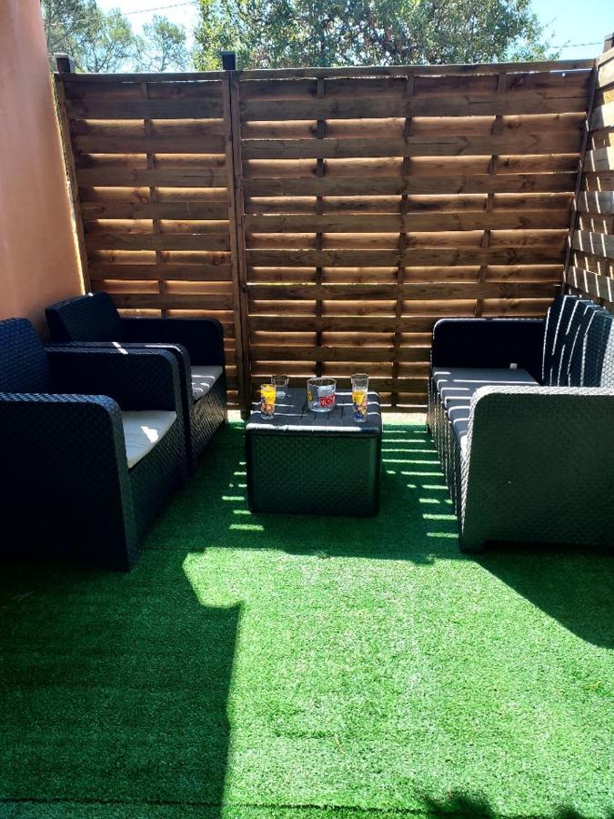 Apartament L'Esquirou Rocbaron Zewnętrze zdjęcie