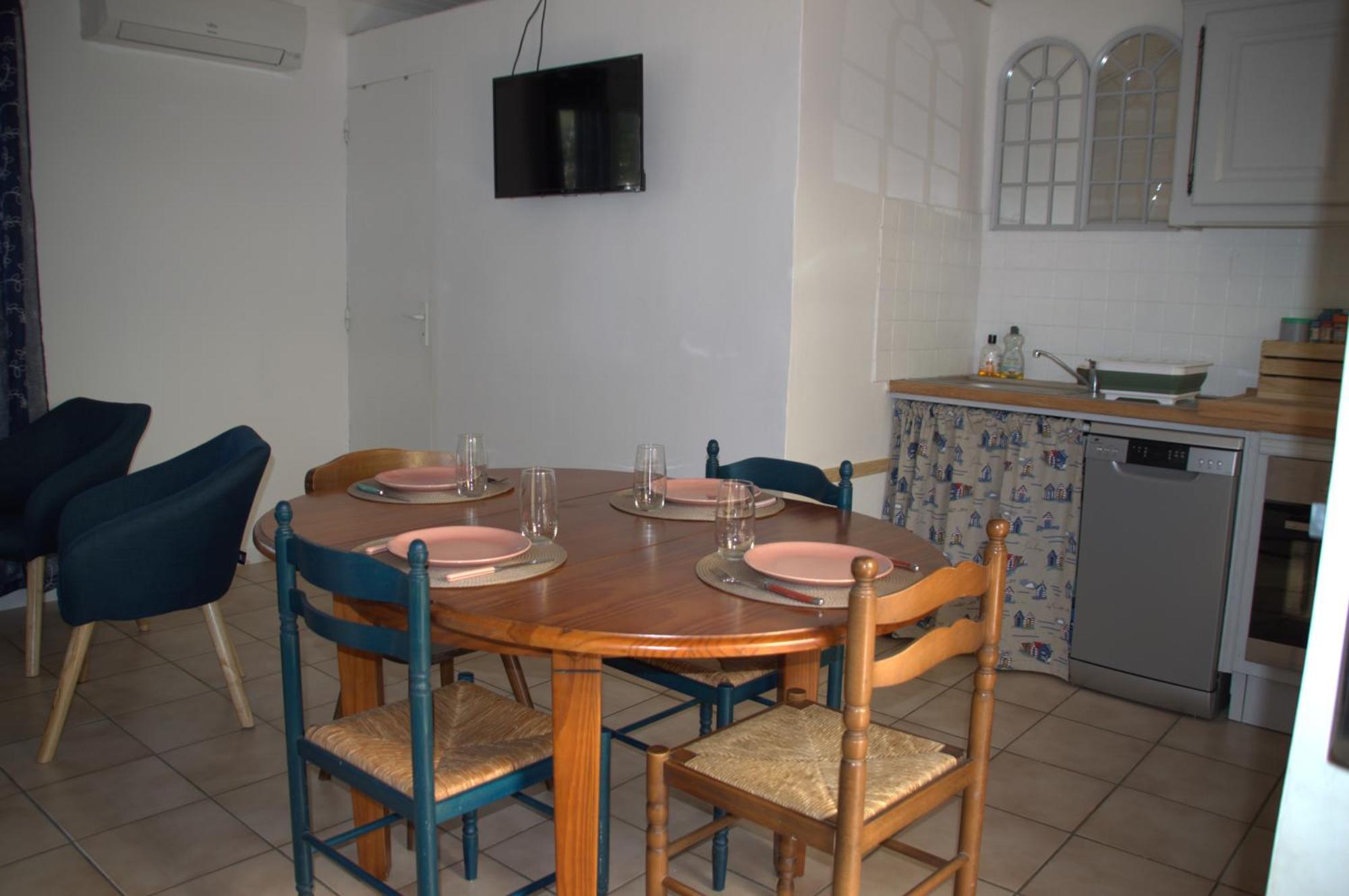 Apartament L'Esquirou Rocbaron Zewnętrze zdjęcie