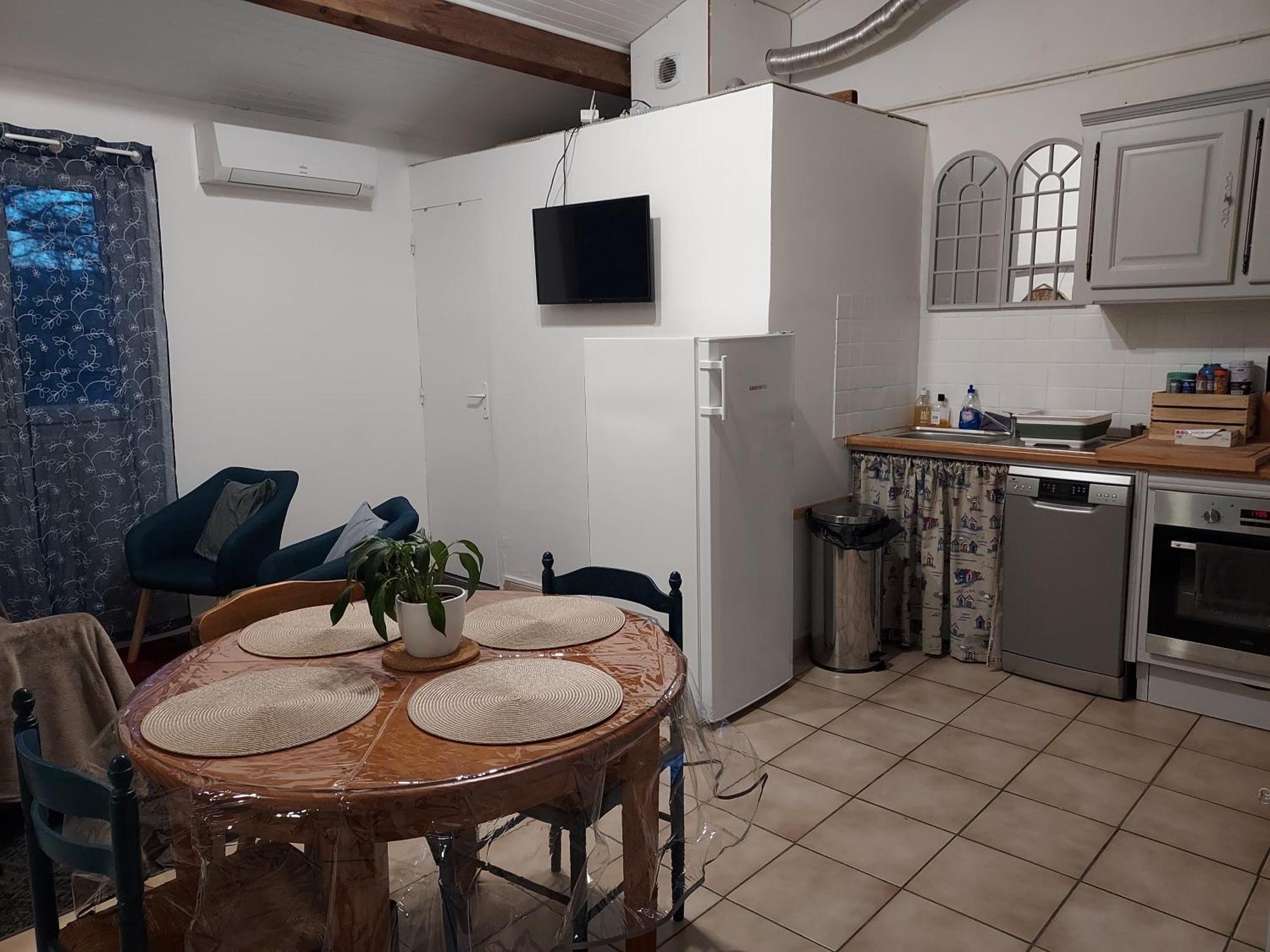 Apartament L'Esquirou Rocbaron Zewnętrze zdjęcie